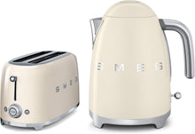 Load image into Gallery viewer, Smeg TSF02CRUK KLF01CRUK Ensemble grille-pain et bouilloire style rétro années 50 Crème