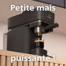 Load image into Gallery viewer, Philips Baristina Machine à expresso - Un véritable expresso, en toute simplicité - Compacte - 16 bars de pression - Broyeur intégré - Machine blanche avec porte-filtre blanc (BAR300/00)