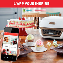 Load image into Gallery viewer, Tefal Machine à gâteaux, 5 programmes automatiques pour réglage, 1 mode manuel, 3 moules flexibles, 1 grand moule en acier revêtu, Compatible avec moules Crispybake, Cake Factory+ KD802112