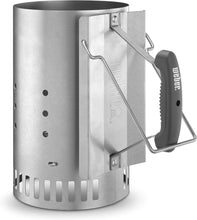 Load image into Gallery viewer, Weber Classic Kettle barbecue au charbon de bois, surface de cuisson Ø 57cm, barbecue avec couvercle et cuve en acier emaillé, thermomètre intégré au couvercle, trépied et roues - Noir (1341504)