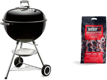 Load image into Gallery viewer, Weber Classic Kettle barbecue au charbon de bois, surface de cuisson Ø 57cm, barbecue avec couvercle et cuve en acier emaillé, thermomètre intégré au couvercle, trépied et roues - Noir (1341504)