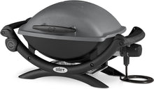 Load image into Gallery viewer, Weber Q1400 Barbecue électrique, surface de cuisson 43 x 32 cm, nomade, grille en fonte émaillée divisée en 2 parties, couvercle et cuve en fonte d'aluminium - Gris foncé (52020053)