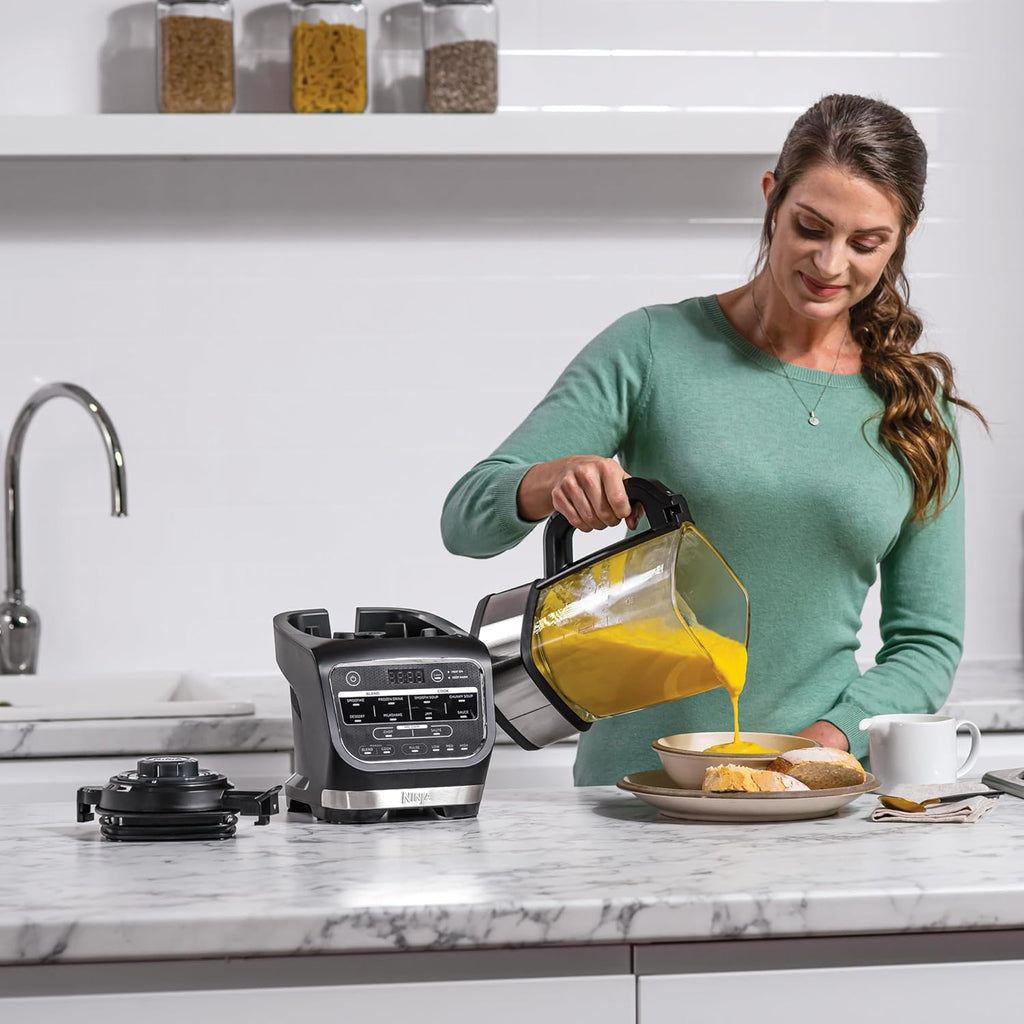 Ninja Foodi Mixeur & Soupe, 10 Programmes Auto-iQ, Verre 1.7L, Mixeur Chaud et Froid, Elément Chauffant Intégré, Programme de Nettoyage et Brosse, 1000W, Noir HB150EU