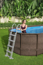 Load image into Gallery viewer, Bestway 56946 Piscine Power Steel™ Swim Vista ovale 488 x 305 x 107 cm motif rotin avec hublots, filtration à sable, échelle, bâche et diffuseur Chemconnect™