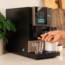 Load image into Gallery viewer, Cecotec Machine à Café Superautomatique Cremmaet Compactccino Black Rose, 19 bars, Réservoir à lait, Système Thermoblock, 5 niveaux de mouture, Réservoir à café 150g