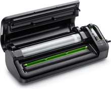 Load image into Gallery viewer, FoodSaver Machine Sous Vide avec compartiment de rangement pour rouleau et cutter, fonction marinade, inclus sacs de mise sous vide assortis et adaptateur intégré [FFS017X ]